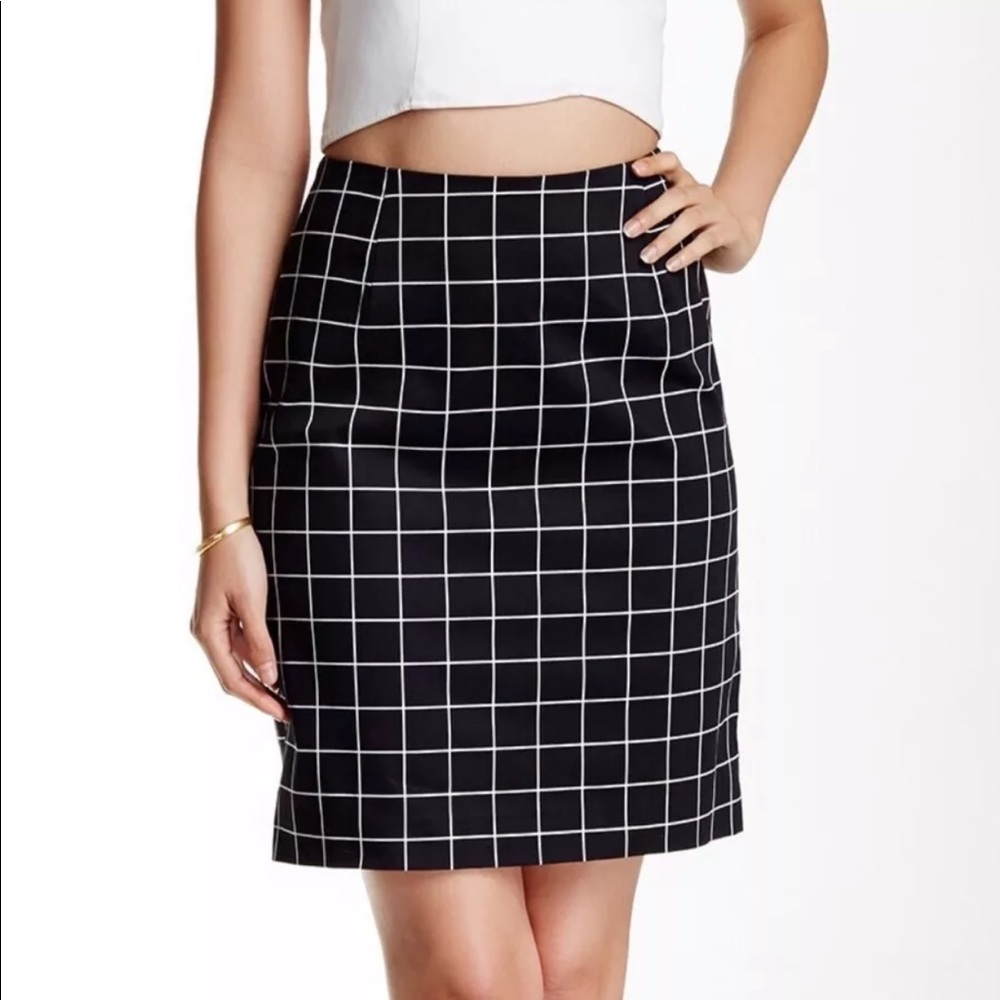 Amanda Chelsea window pane skirt